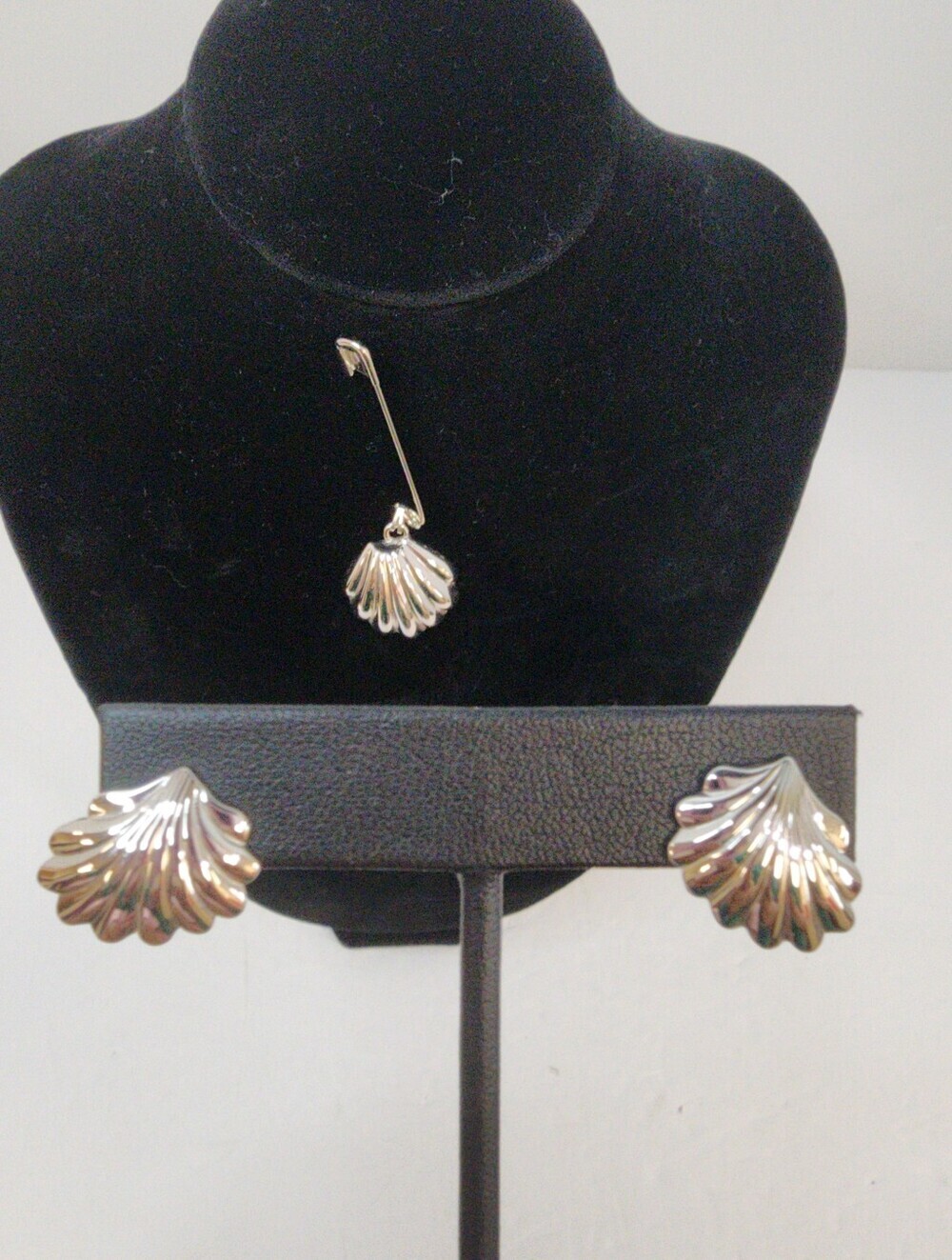 Vintage Monet Silver Tone Shell Pendant Clip Earrings Set